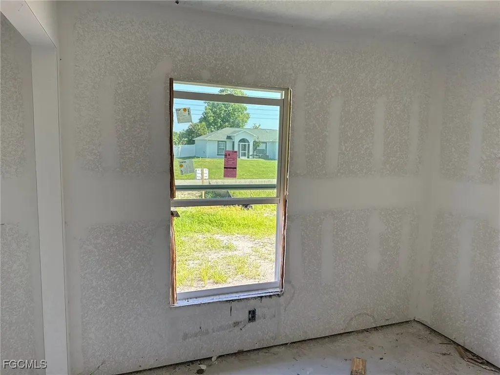 1724 NE 27th Terrace Cape Coral FL 33909