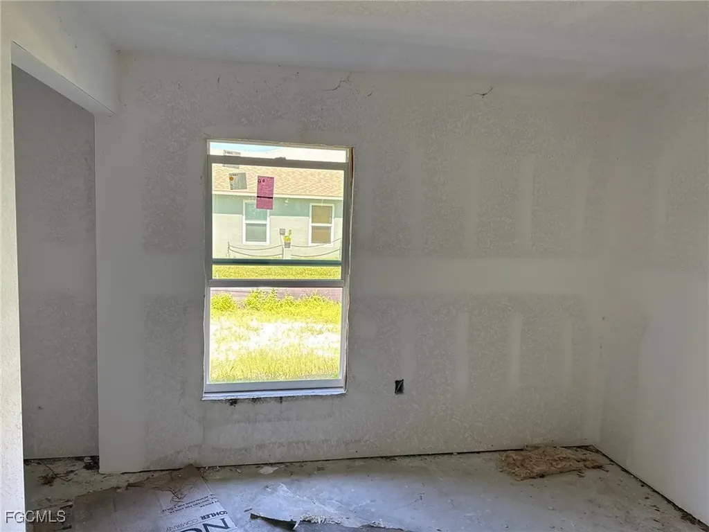 1724 NE 27th Terrace Cape Coral FL 33909