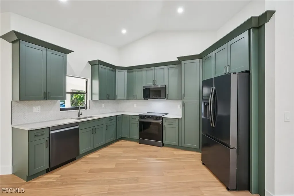 4322 Skates Circle Fort Myers FL 33905