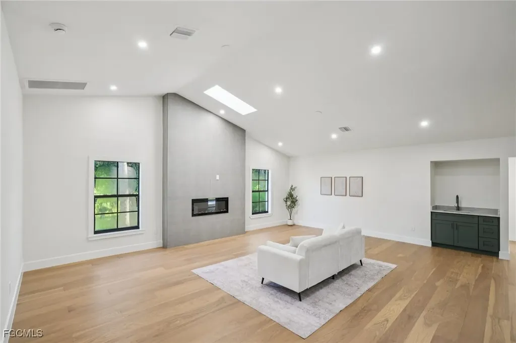 4322 Skates Circle Fort Myers FL 33905