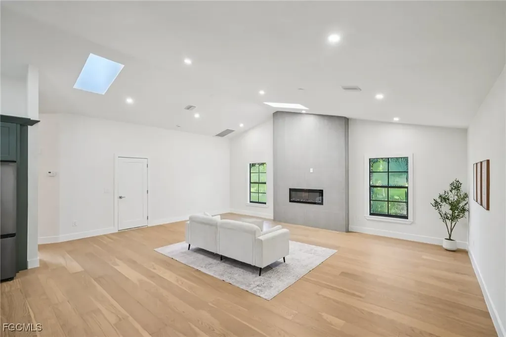 4322 Skates Circle Fort Myers FL 33905