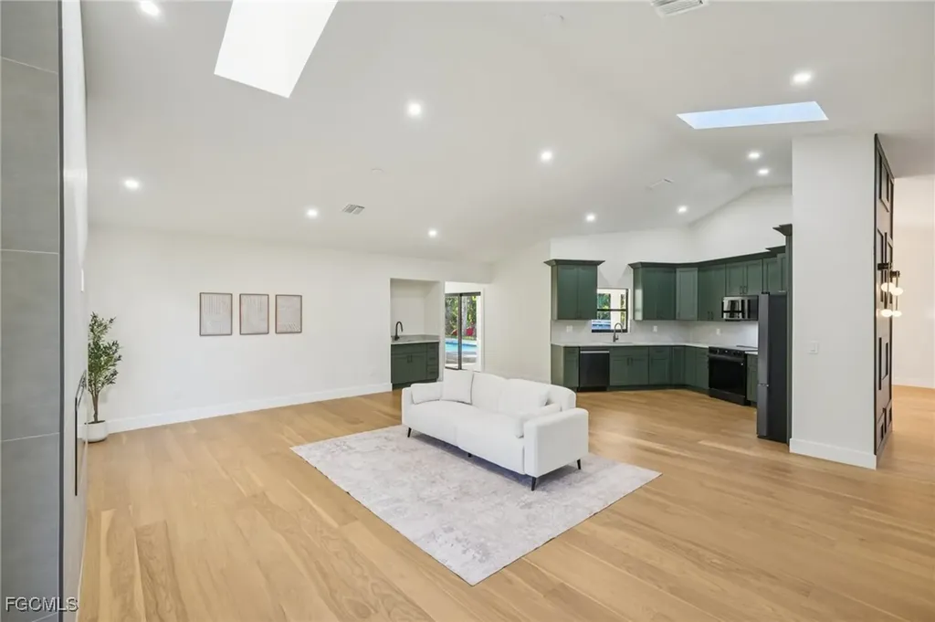 4322 Skates Circle Fort Myers FL 33905