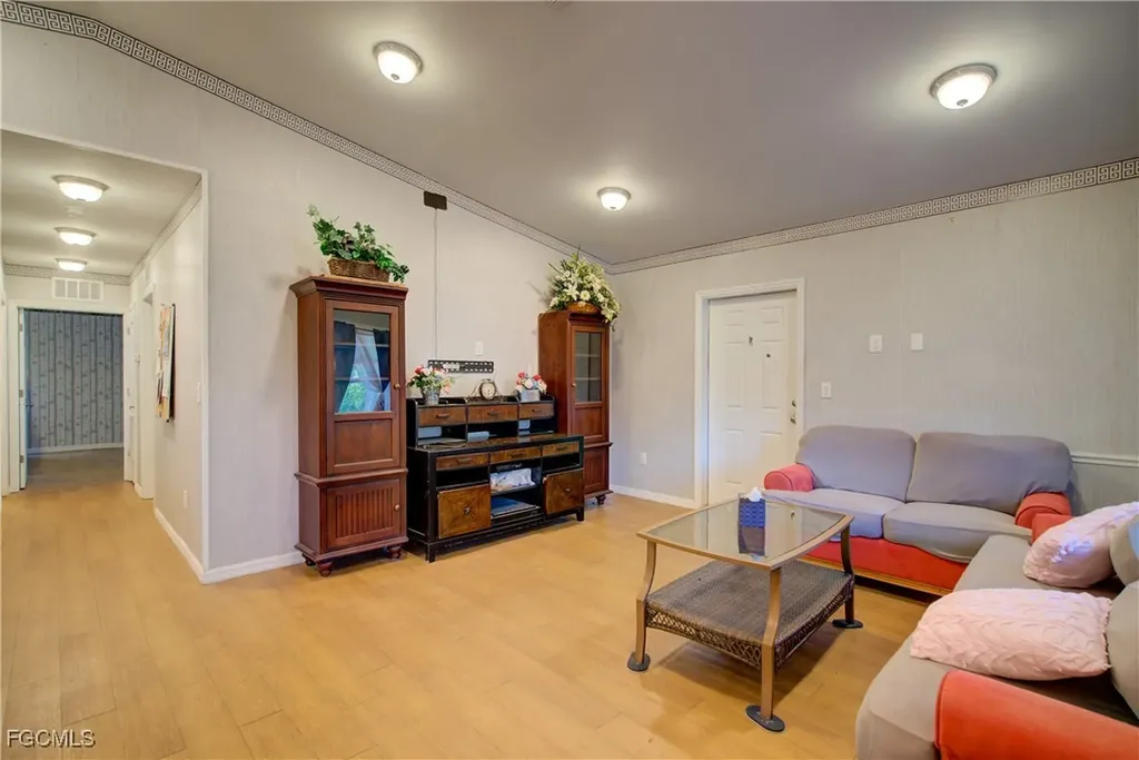 2405 Zoysia Lane North Fort Myers FL 33917