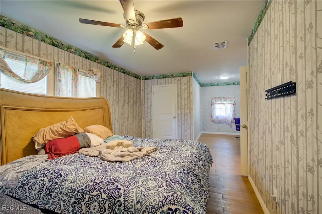 2405 Zoysia Lane North Fort Myers FL 33917