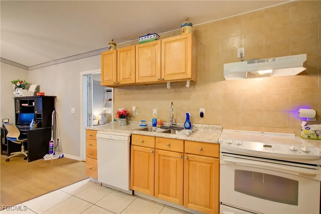 2405 Zoysia Lane North Fort Myers FL 33917