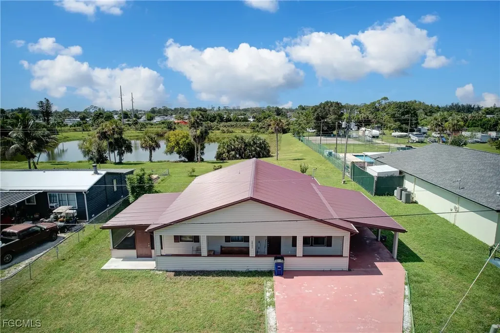 2405 Zoysia Lane North Fort Myers FL 33917