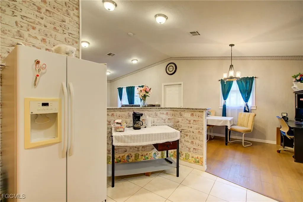 2405 Zoysia Lane North Fort Myers FL 33917