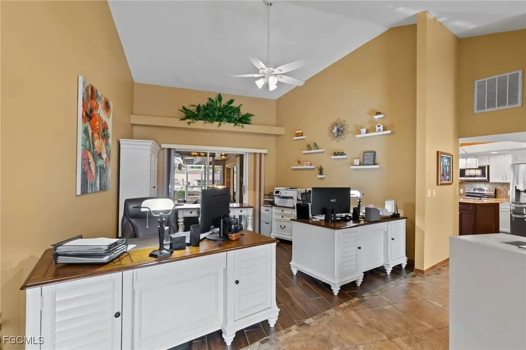 2515 SE 19th Avenue Cape Coral FL 33904