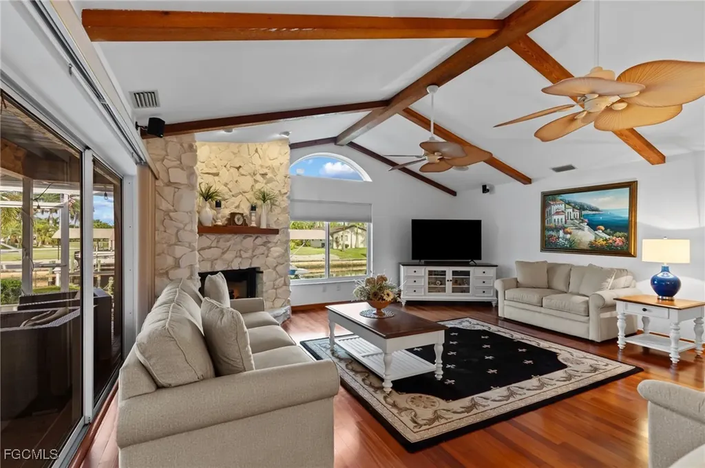 2515 SE 19th Avenue Cape Coral FL 33904