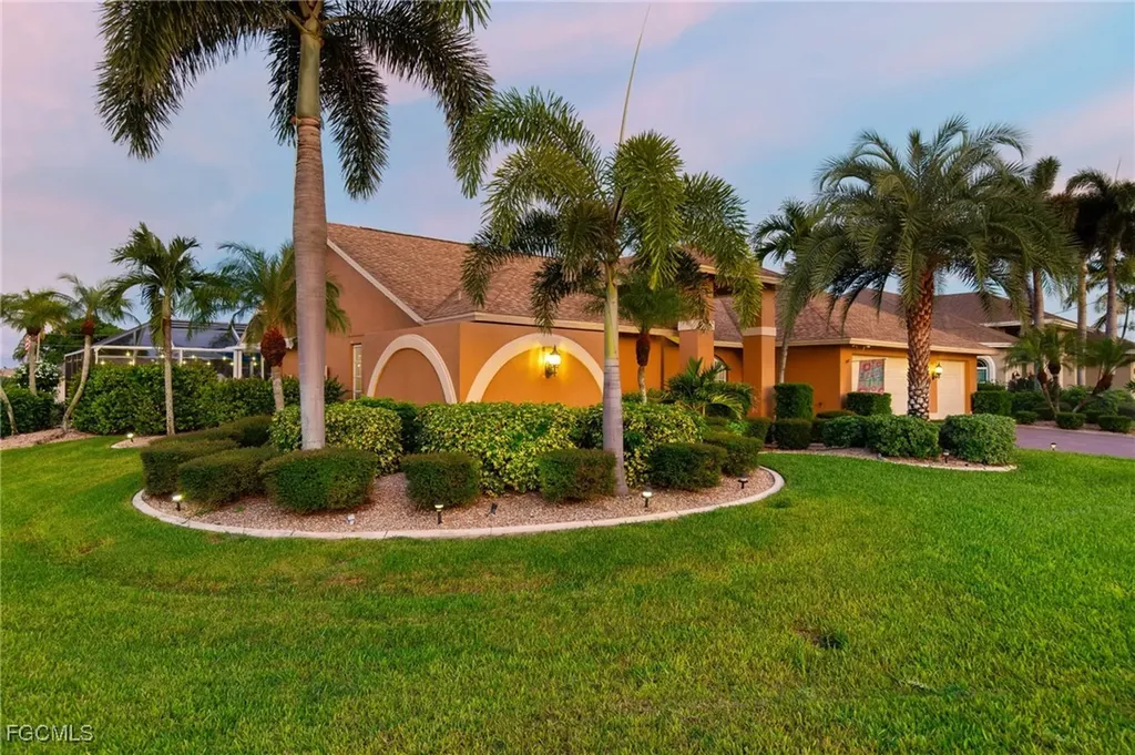 2515 SE 19th Avenue Cape Coral FL 33904