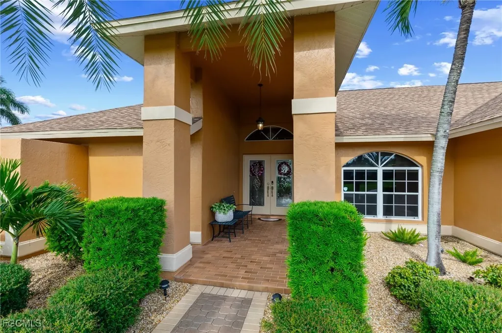 2515 SE 19th Avenue Cape Coral FL 33904