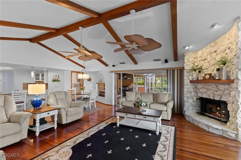 2515 SE 19th Avenue Cape Coral FL 33904