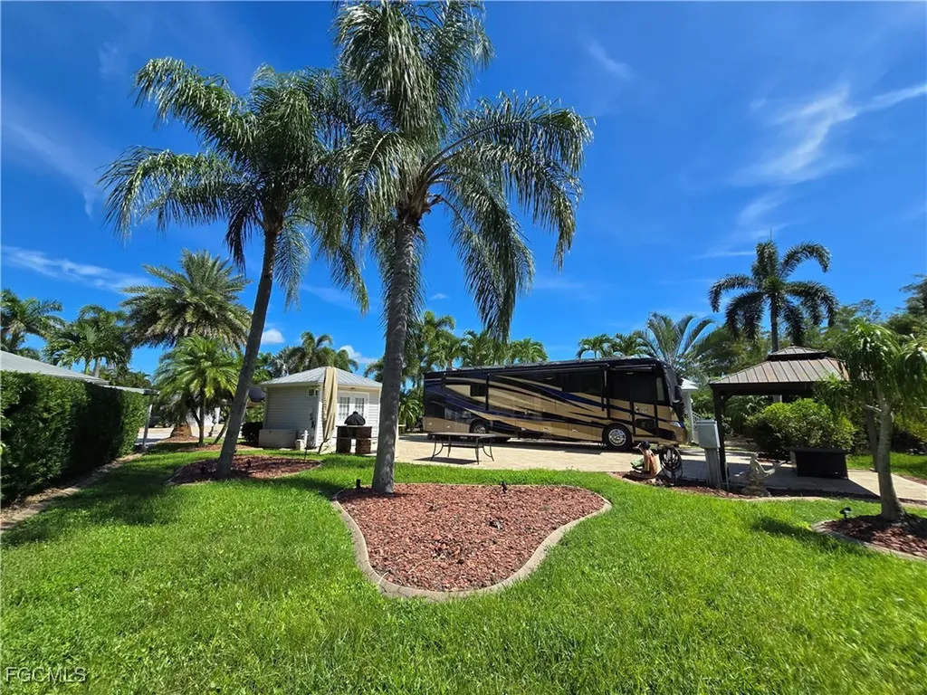 5902 Burrwood Court Fort Myers FL 33905