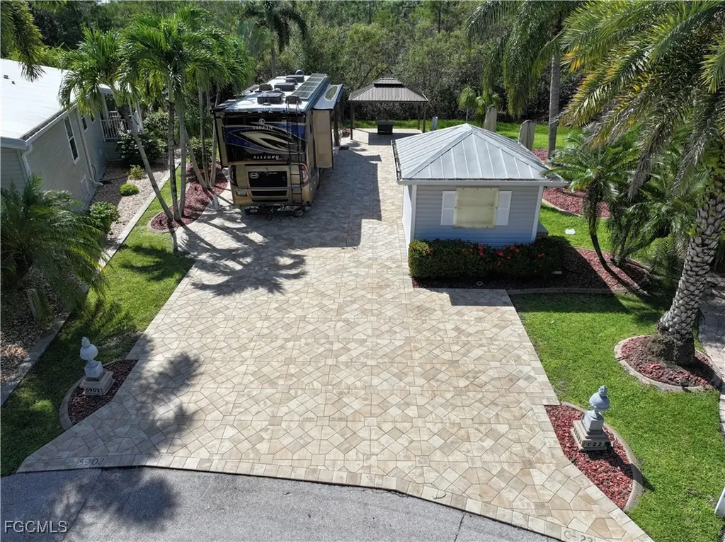 5902 Burrwood Court Fort Myers FL 33905