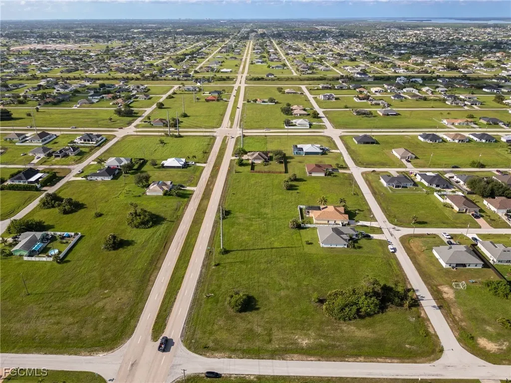 828 El Dorado Boulevard N Cape Coral FL 33993