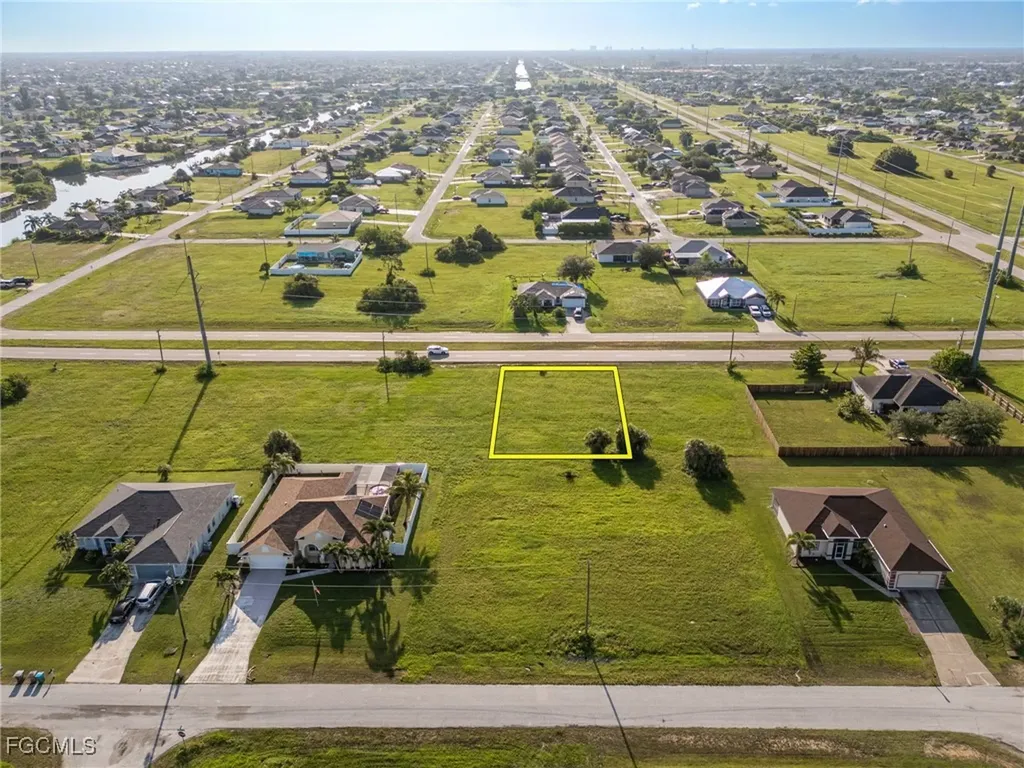 820 El Dorado Boulevard N Cape Coral FL 33993