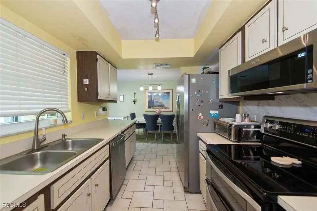 6520 Duquesne Drive Fort Myers FL 33919