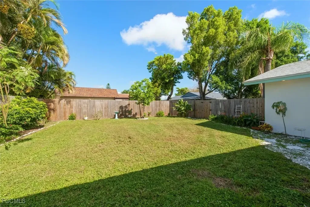 6520 Duquesne Drive Fort Myers FL 33919