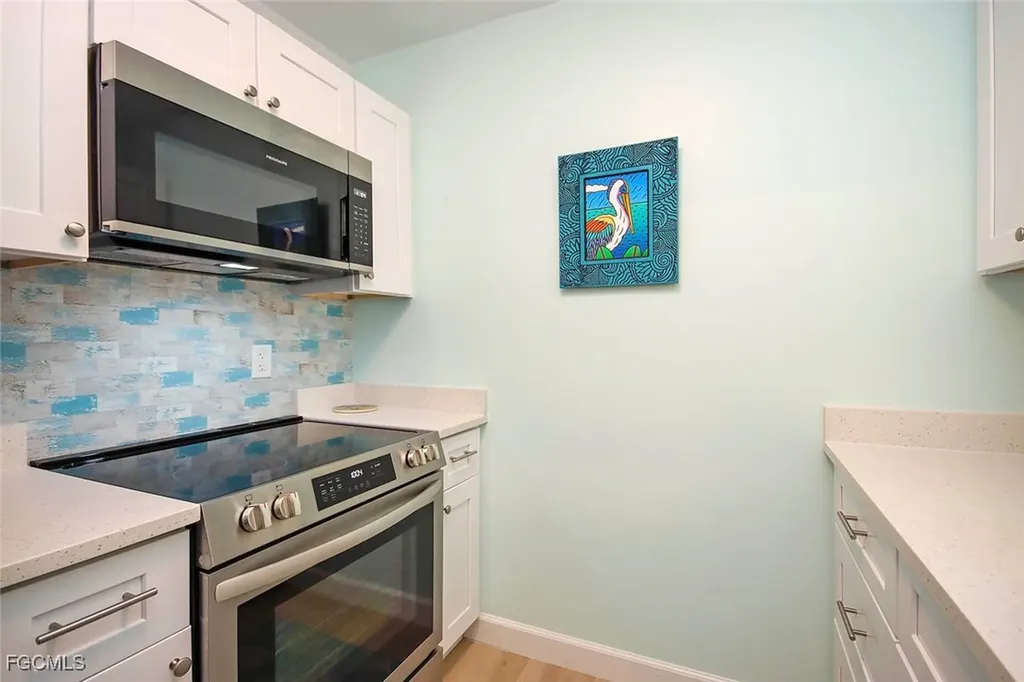 641 Periwinkle Way Sanibel FL 33957