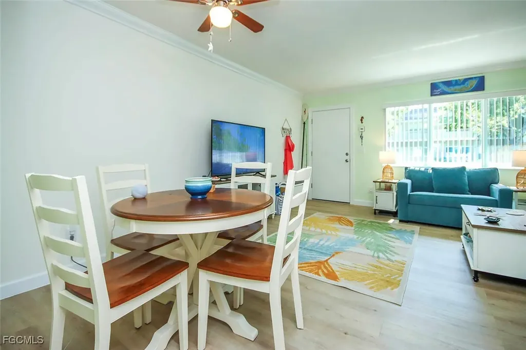 641 Periwinkle Way Sanibel FL 33957