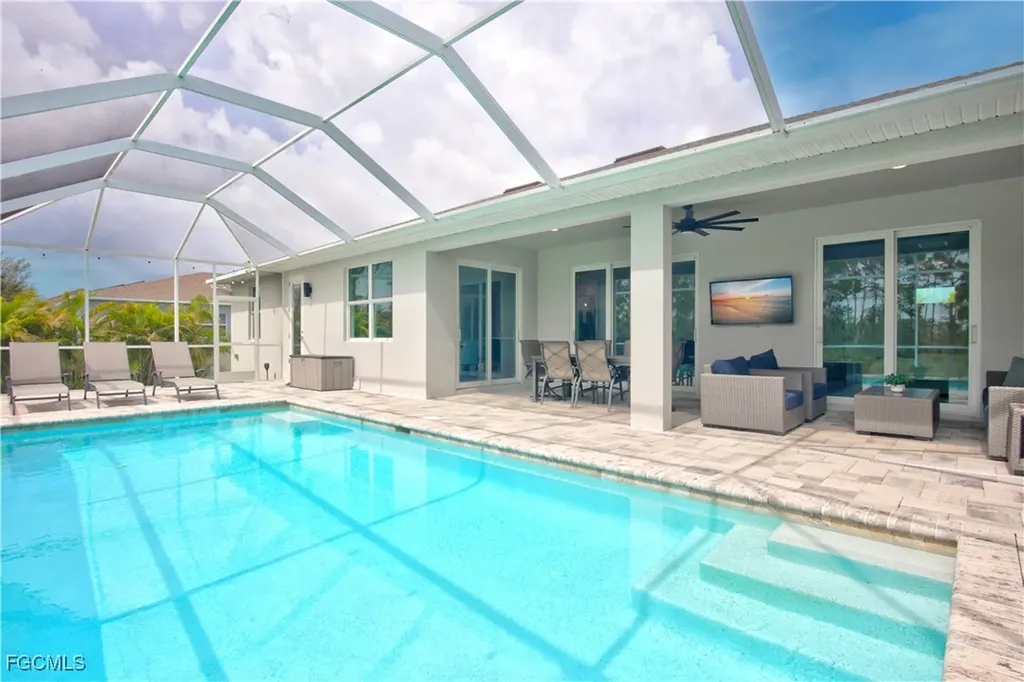 3707 Oasis Boulevard Cape Coral FL 33914