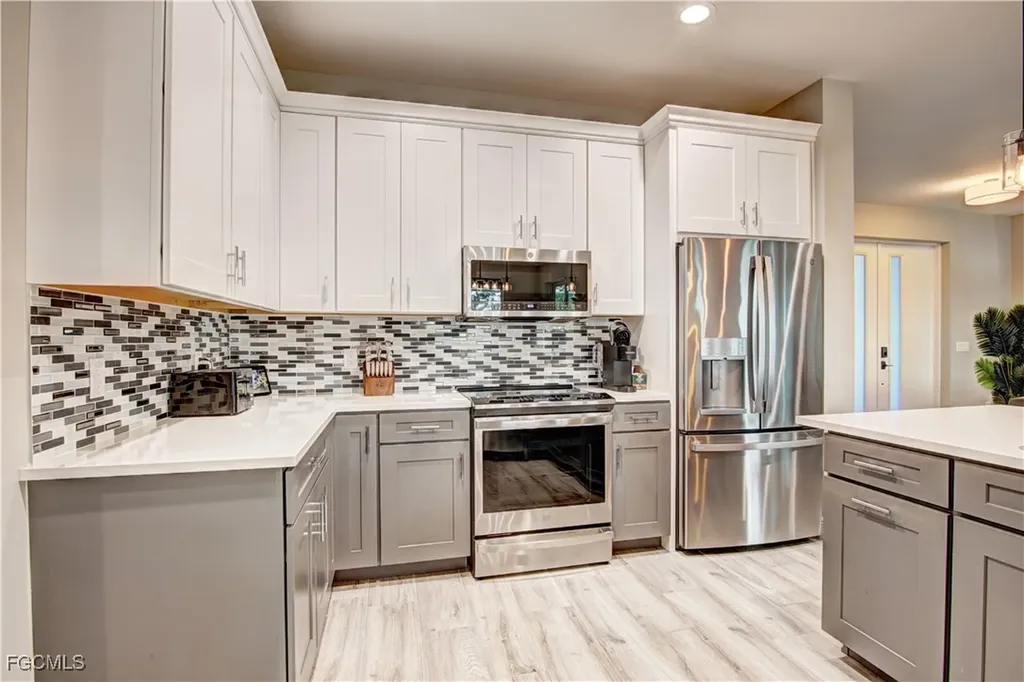 3707 Oasis Boulevard Cape Coral FL 33914