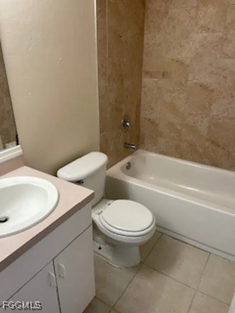 4521/4523 22nd Street SW Lehigh Acres FL 33973