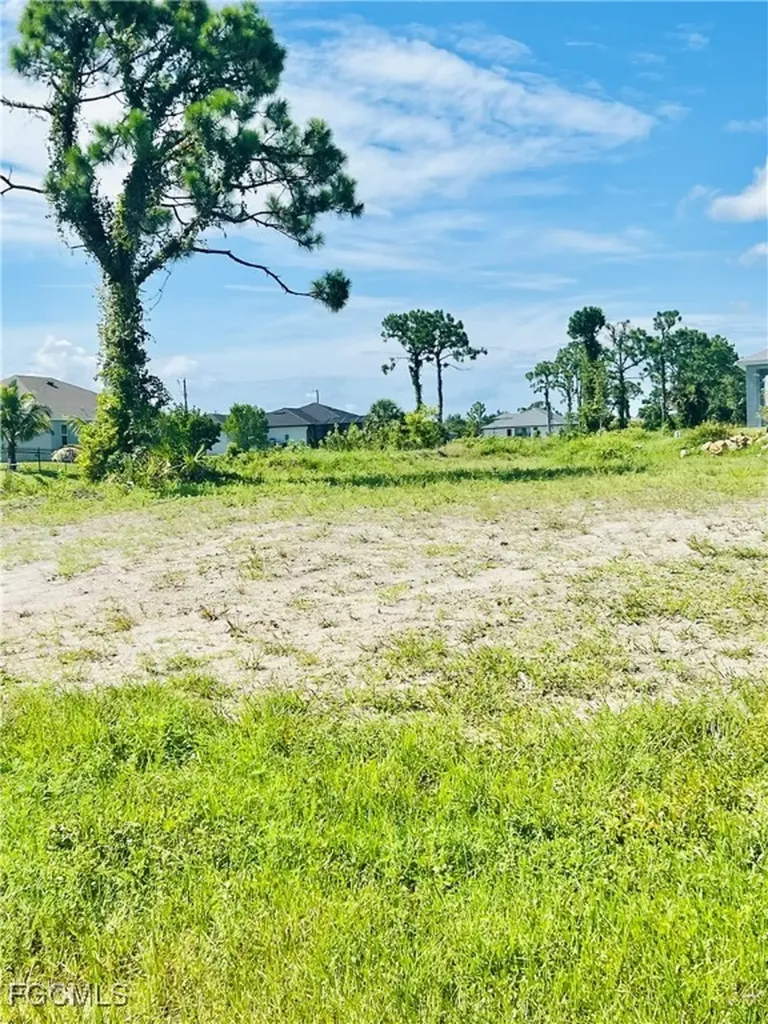 2847 NW 26th Place Cape Coral FL 33993