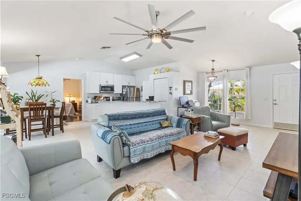 3601 SW 3rd Terrace Cape Coral FL 33991