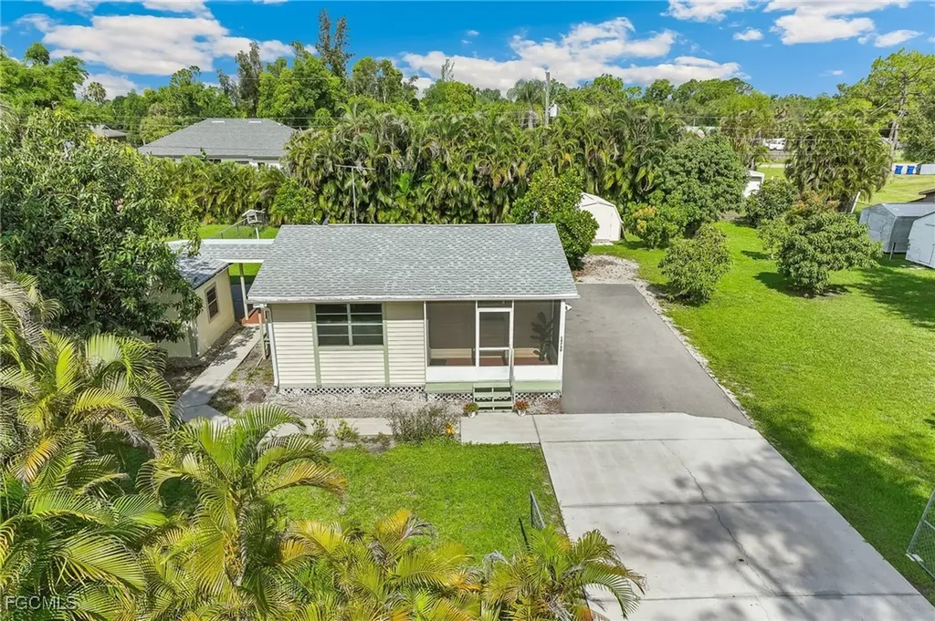 19760 Adams Road Fort Myers FL 33908