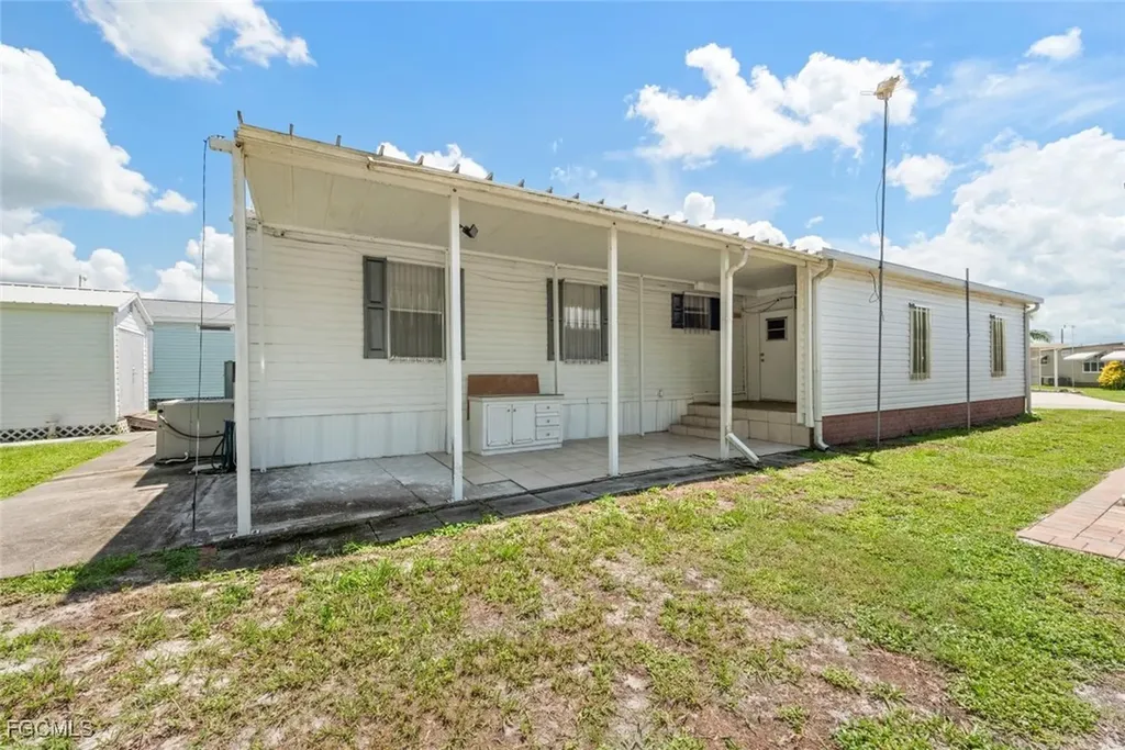 215 Shrub Lane N North Fort Myers FL 33917