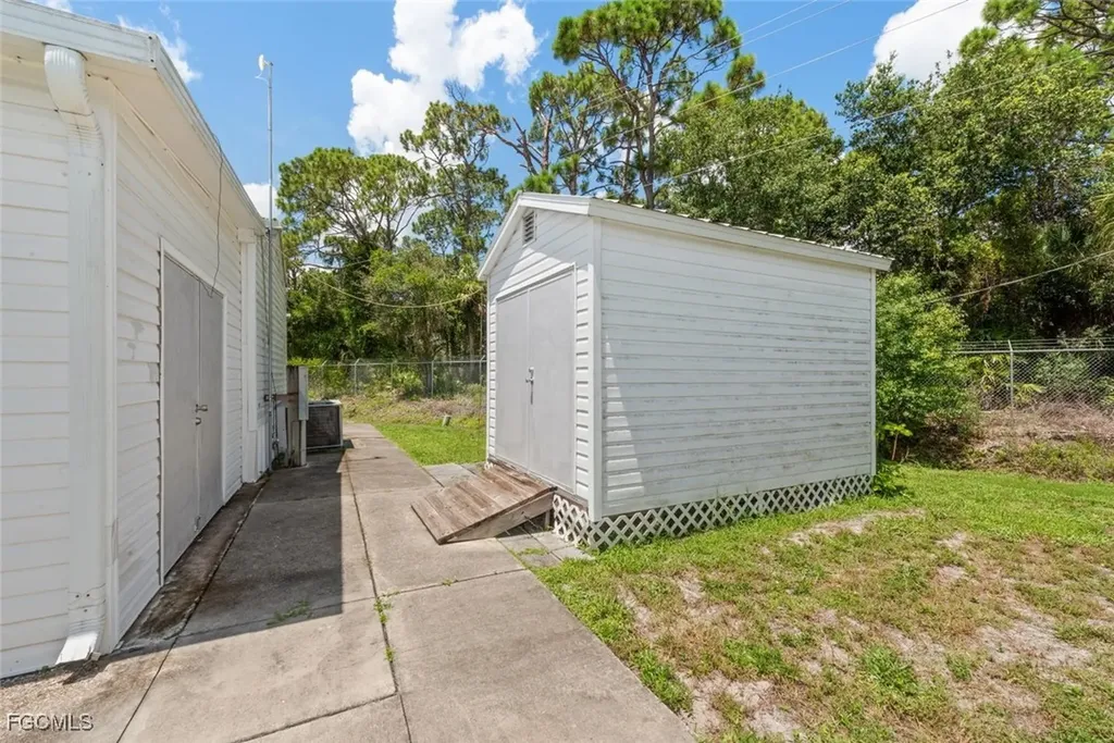 215 Shrub Lane N North Fort Myers FL 33917