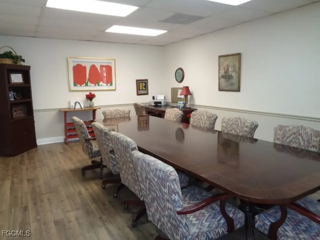 1639 Cape Coral Parkway E Cape Coral FL 33904