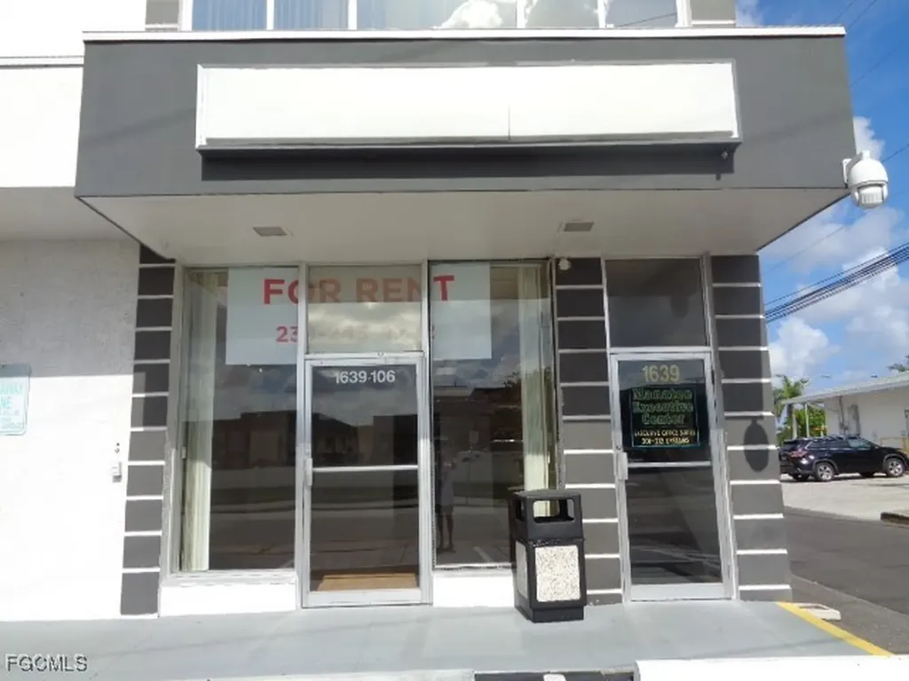 1639 Cape Coral Parkway E Cape Coral FL 33904