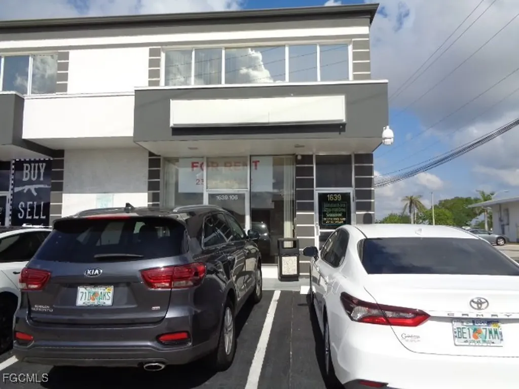 1639 Cape Coral Parkway E Cape Coral FL 33904