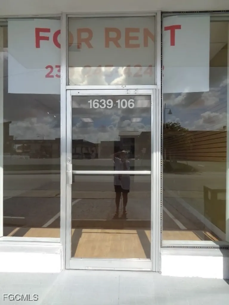 1639 Cape Coral Parkway E Cape Coral FL 33904