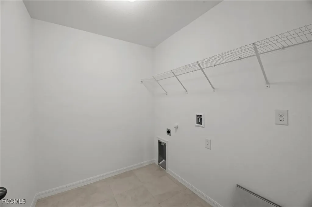 2710 NW 1st Place Cape Coral FL 33993