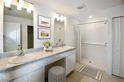 2710 NW 1st Place Cape Coral FL 33993