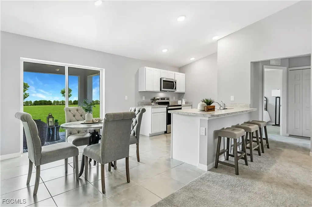 4338 NE 9th Place Cape Coral FL 33909