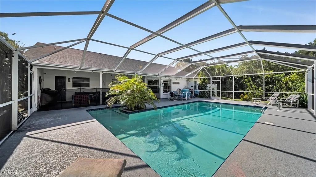 517 Palmetto Avenue Lehigh Acres FL 33972