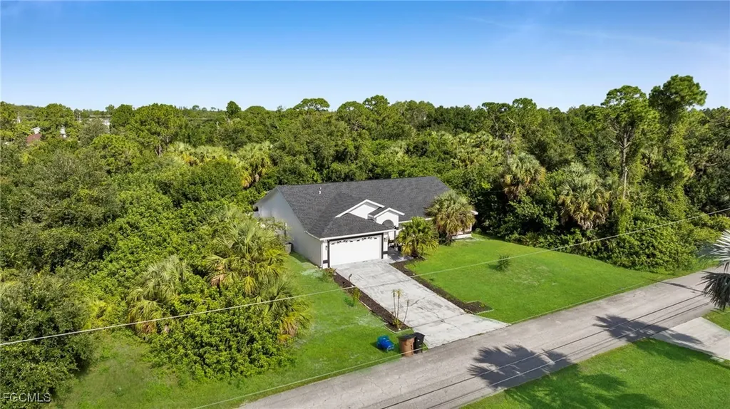 517 Palmetto Avenue Lehigh Acres FL 33972