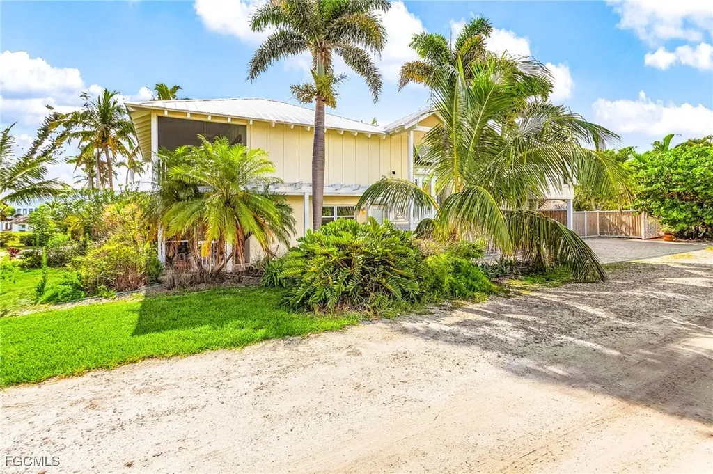 7711 Bocilla Lane Bokeelia FL 33922