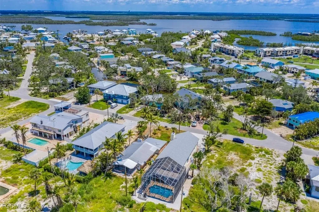 5830 Lauder Street Fort Myers Beach FL 33931