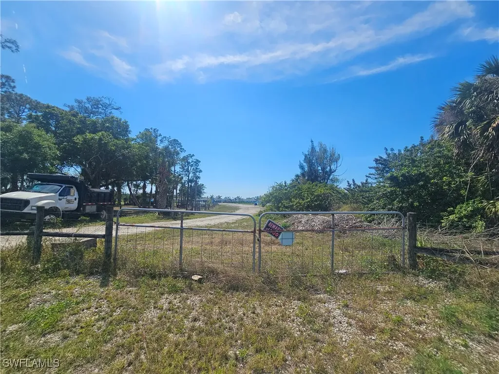6830 Buckingham Road Fort Myers FL 33905
