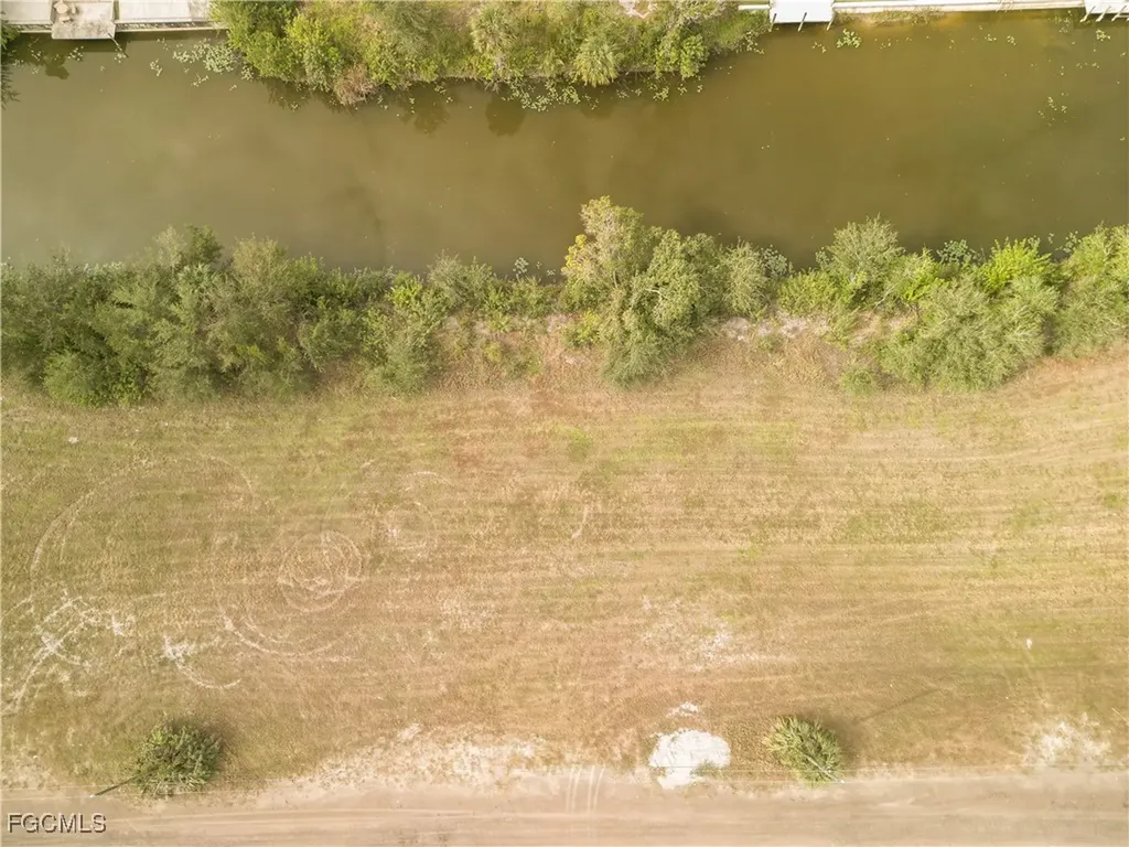 1706 NE 10th Place Cape Coral FL 33909