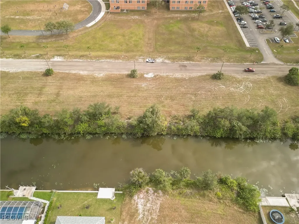 1706 NE 10th Place Cape Coral FL 33909