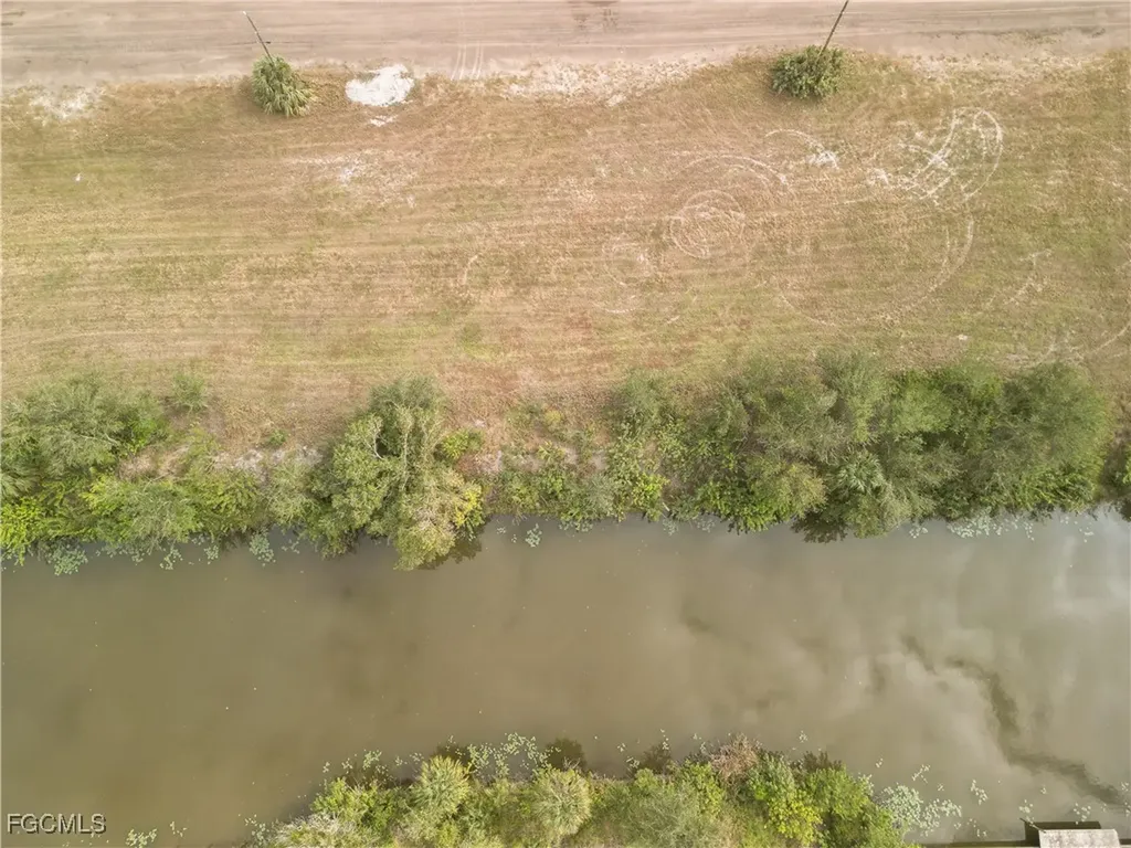 1706 NE 10th Place Cape Coral FL 33909