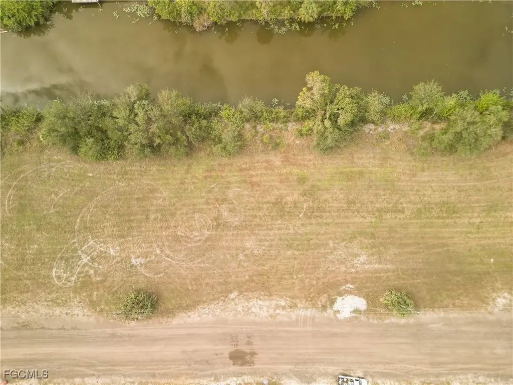 1706 NE 10th Place Cape Coral FL 33909