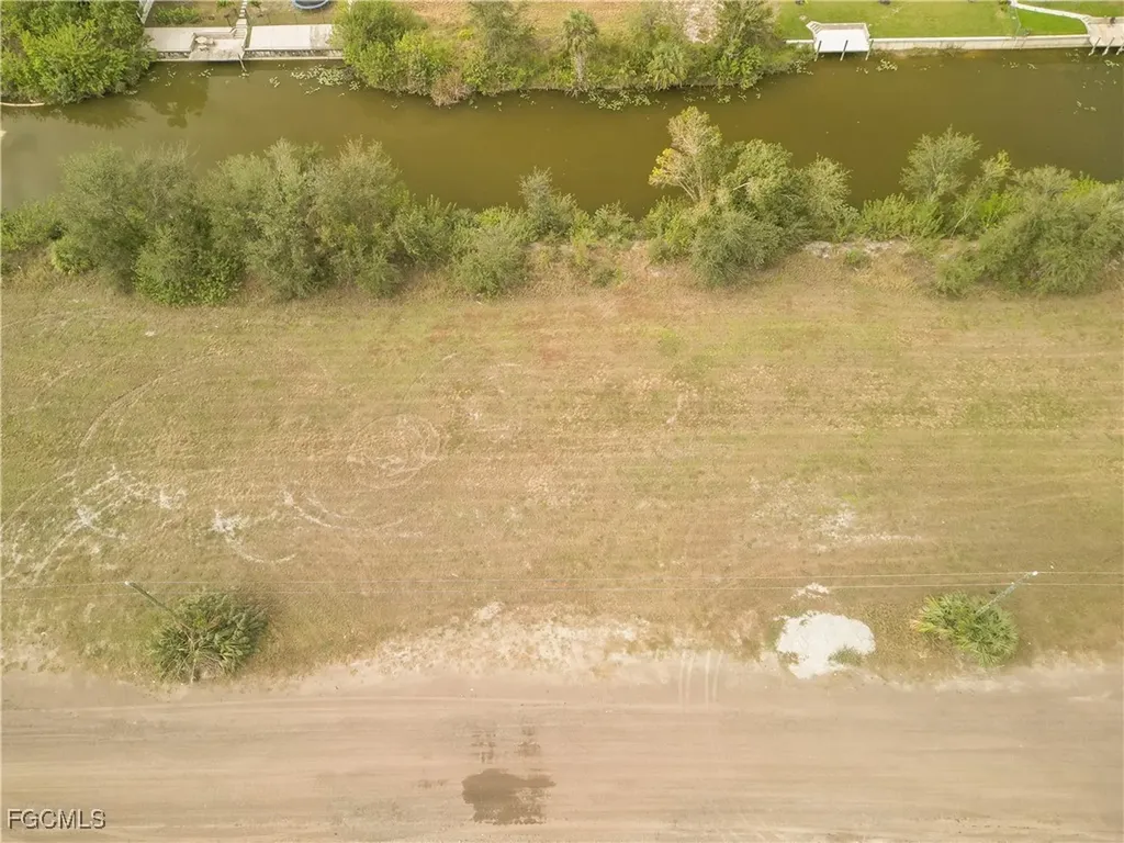 1706 NE 10th Place Cape Coral FL 33909