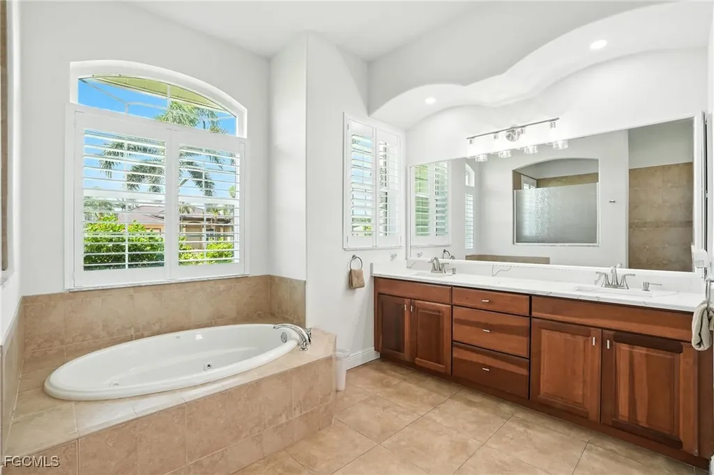 2819 SW 33rd Street Cape Coral FL 33914